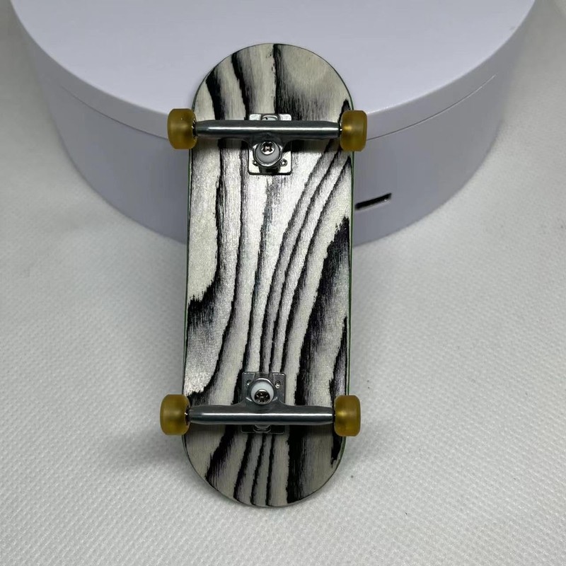 Pro Fingerboard Trucks Leefai 4.0 Upgraded baseplate with Hardware-Baseplate Color