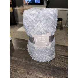 ULTA Holiday 2024 Ulta Beauty Limited Edition Plush Throw Blanket 50"×60" New - Gray