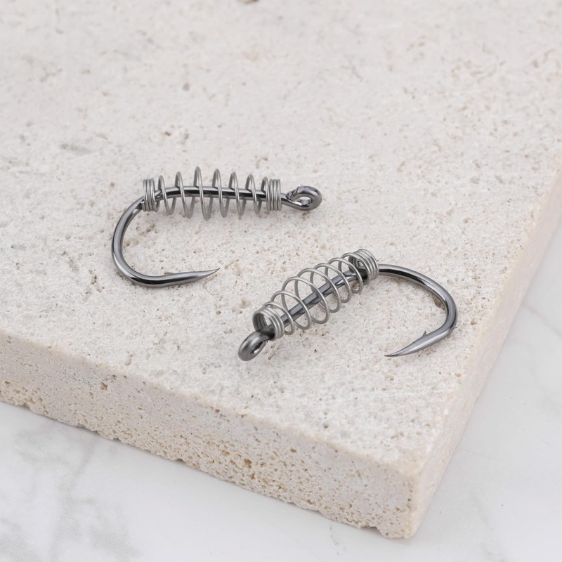 eMagTech 20pcs Black Spring Fishing Hooks Size 10# High Carbon