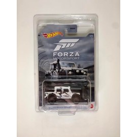 Hot Wheels 15 Land Rover Defender Vehicle 1:64 Scale Car, Gift for Collectors & Kids Ages 3 Years Old & Up