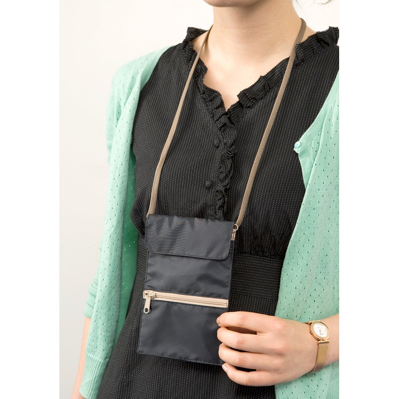 Walking the Earth SG Compact Pouch, Black