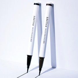 Atomy (최신상품) 애터미 아델리카 붓펜 아이라이너 / 블랙 1개 Atomy Adellica Brush Pen Eyeliner / Black 1ea
