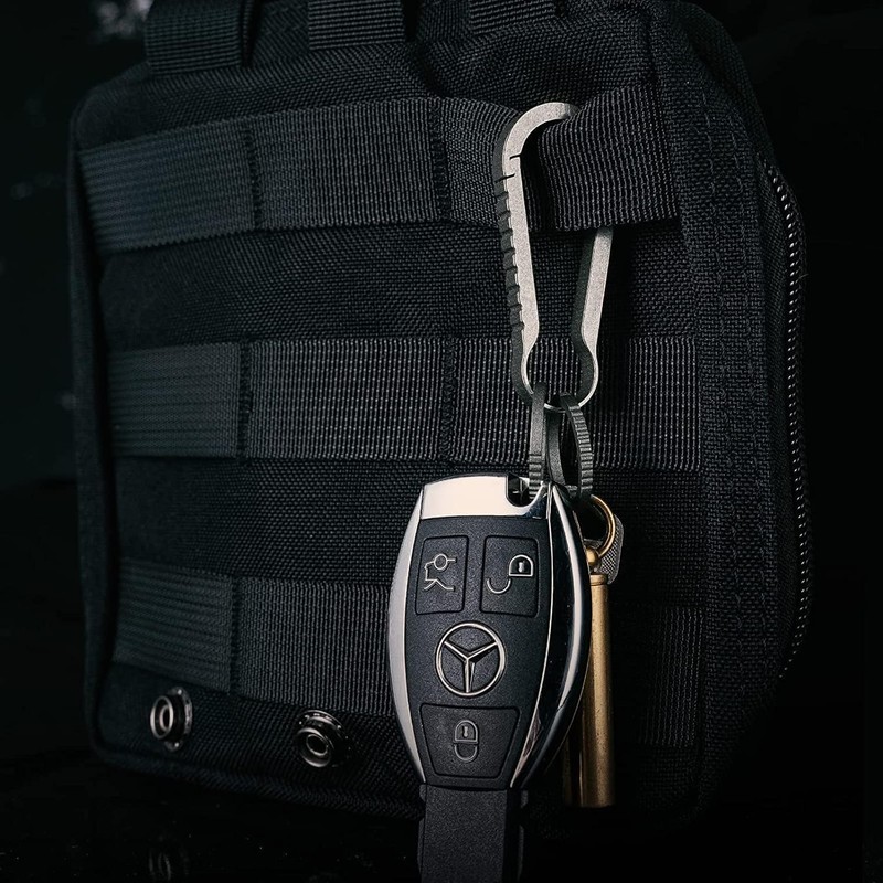TIMULTI Titanium Keyring Keychain Double Ring Side Push Non-slip Design