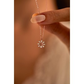 Einzelstück® Daisy Necklace with Daisy Pendant I Gold-Plated 925 Sterling Silver I Hypoallergenic & Nickel Free (Daisy Necklace Silver), Sterling Silver