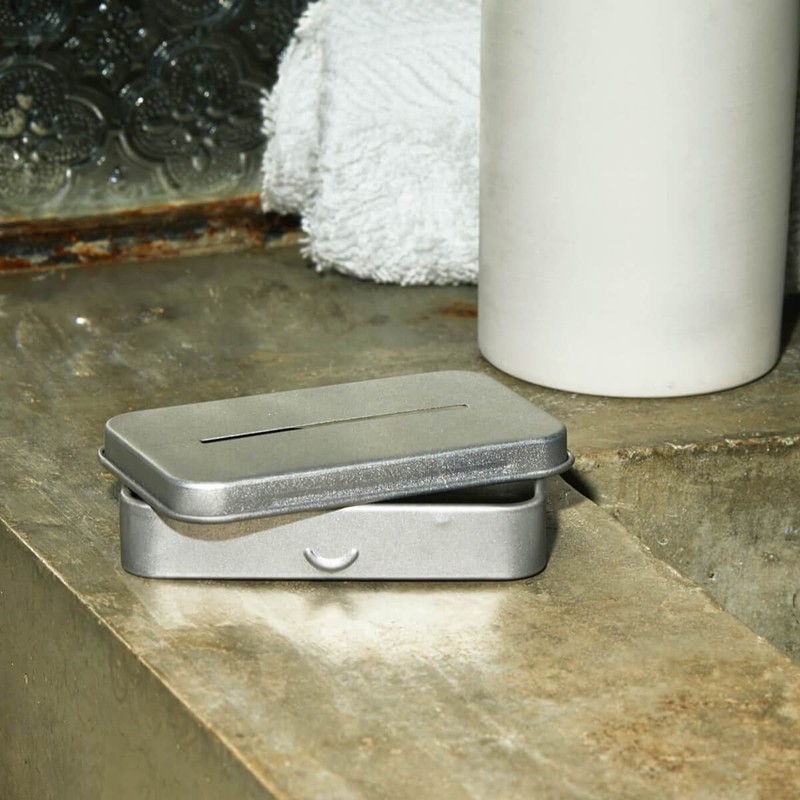 Leaf Shave Razor Blade Recycling Tin, 1 Tin