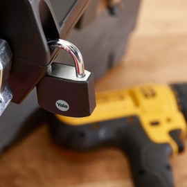 Yale - YE3B/50/126/1/BK Standard Security 50mm Aluminium Padlock - Black - Open Hardened Steel shackle - 3 keys