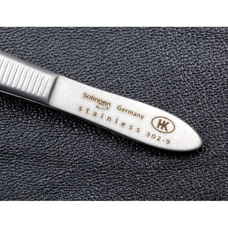Hans Kniebes Slanted Tweezers 8 cm - Precision Eyebrow Tweezers