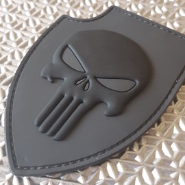 Skull Shield Morale Tactical PVC Patch (Blackout Subdued)