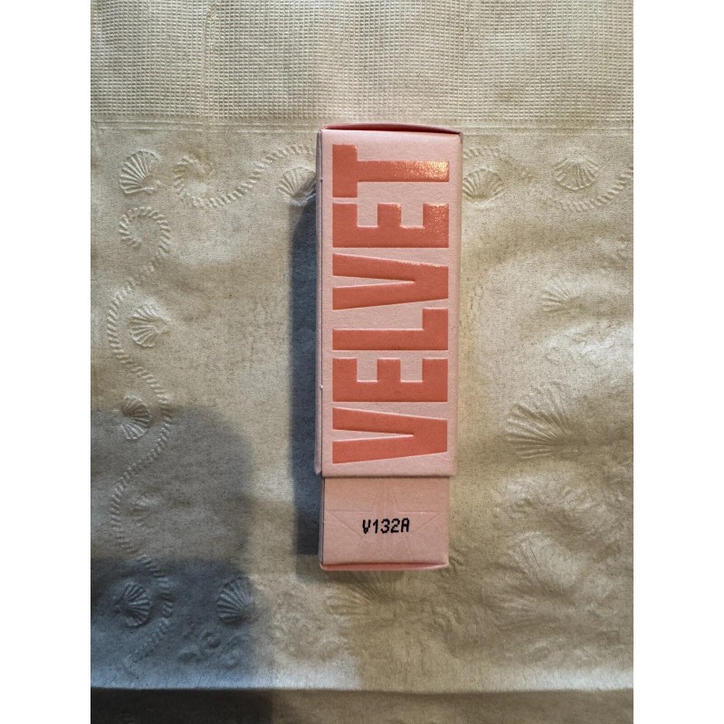 NIB Jeffree Star Velvet Trap Matte Lipstick Laced Cake Full