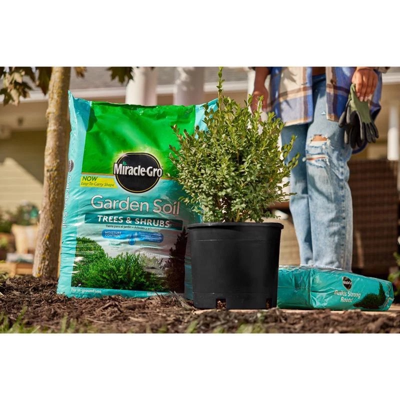 Miracle-Gro 76059430 Garden Soil, 1.5 cu-ft Coverage Area, Brown Bag