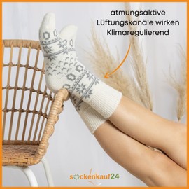 2 Pairs of Wool Winter Socks House Socks for Men and Women, White | Brown