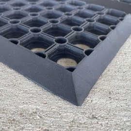 Modern 4 Piece Drainage Rubber Stair Tread Set 10 x 30 inch