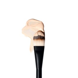 NYX Professional Makeup Pro Brush Flat Foundation 07 - Makeup Brush for Liquid and Creamy Foundations, Angled Brush