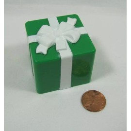Fisher-Price NEW Fisher Price Little People GREEN CHRISTMAS HOLIDAY PRESENT GIFT 1.75"
