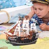 THE TWIDDLERS - Pretend Play Pirate Ship with Model Pirate