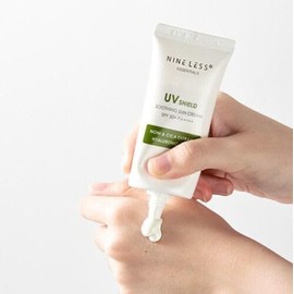 NINELESS-Essentials UV Shield Soothing Sun Cream 50ml  Protector Solar Calmante SPF50PA con Frmula Vegana y Ecolgica  Textura No Grasosa, Sin...      