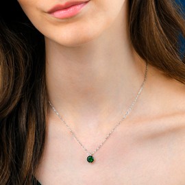 namana Simple Emerald Green Pendant Necklace for Women and Teen Girls, Silver Necklaces for Women with a Round Green Stone, Dainty Emerald Green Necklace for Women in 925 Sterling Silver