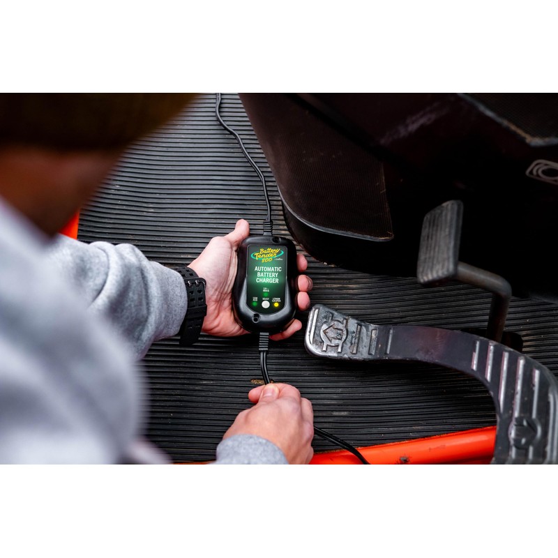 Battery Tender 800 is a SuperSmart Battery Charger that will