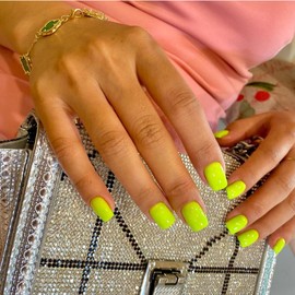 KQueenest Neon Green Press on Nails Short Square, Acrylic Fake Nails Short Coffin, Vibrant Solid Color Natural Small Stick on Nails for Women Daily Spring Summer Wear