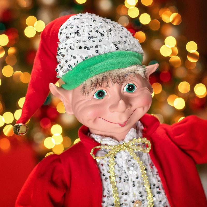 Fun Express 4 1/4 ft. Animated Standing & Dancing Elf