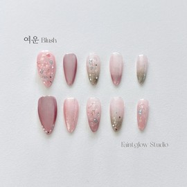 [Yeoun Blush] Handmade Nail Tips - Almond Egg / [여운 Blush] 수제네일팁 - 아몬드에그