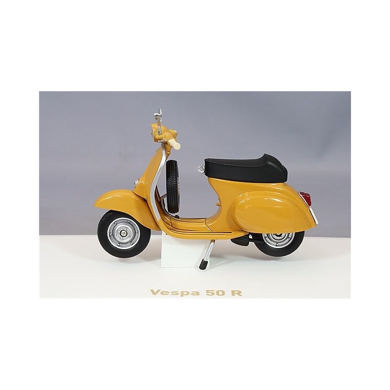 Noreb 1/18 Vespa 50R 1969 Positano Yellow