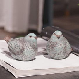 Cynkeyee Bird Statues for Home Decor - Set of 2 Resin Bird Figurines Home Decor,Decorative Tabletop Accents, Small Bird Decor Perfect for Easter Decorations, Beautiful Animal Figurines