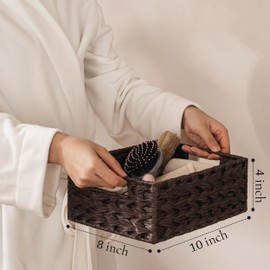 UBBCARE Cestas de almacenamiento con etiqueta, cestas de despensa de mimbre para estantes, cesta tejida impermeable para organizar, paquete de 2 organizadores rectangulares de plástico con asas, café