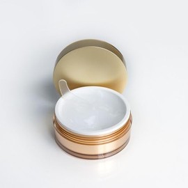 SOOVARI Revitalizing Oil-Free Moisturizing Face Cream 4oz, Anti Wrinkle Face Lotion for Women and Men with Japanese Rose Hip Extract, Made in USA