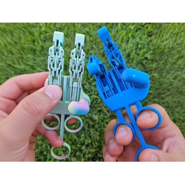 3D Printed Mini Mechanical Hand, Over-Designed Mechanical Decompression Handle, Mini Mechanical Decompression Hand, Graspable Interactive Decompression Toys (White)