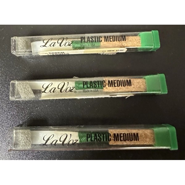Does not apply Three (3) Vintage La Voz Plastic Oboe