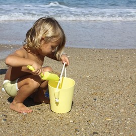 SunnyLIFE SUNS35SBSCI Dice and Scoop Set, Yellow