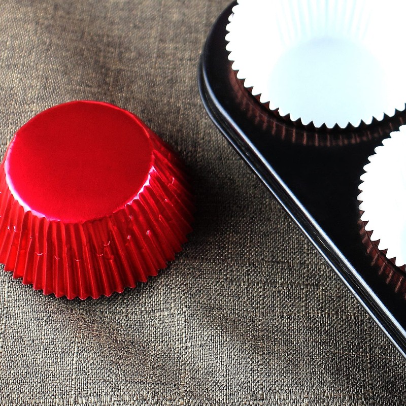 Xlloest Foil Cupcake Liners Baking Cups Paper Standard Red, 200