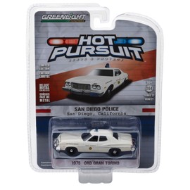 GL 1:64 Hot Pursuit Series 27-1975 Gran Torino - San Diego, California Police 42840-A Die-cast Car Model