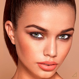 Ofra Eyeliner Pencil - Green Go | Precision Green Eyeliner for Bold, Long-Lasting Looks | Waterproof and Smudge-Proof Eyeliner Formula | Easy Glide Application for Intense Definition and All-Day Wear