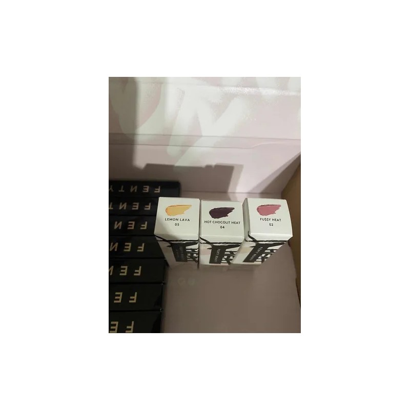 Fenty Beauty Gloss Bomb Heat Universal Plumper Hot Chocolit