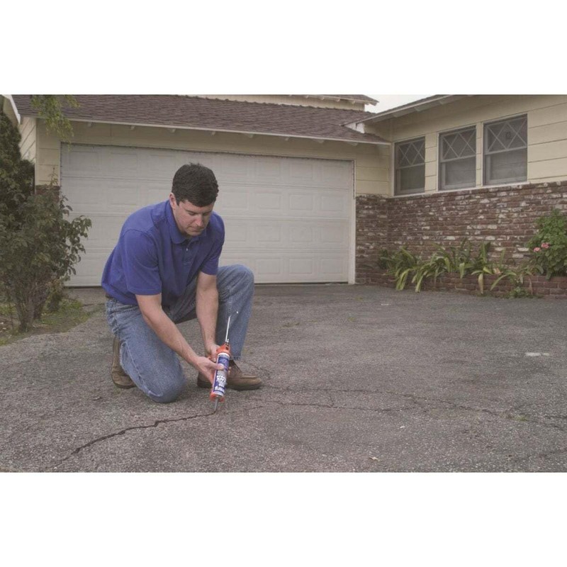 Henry Company HE308004 Premium Elastomeric Blacktop Driveway Crack Repair
