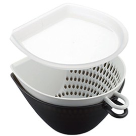 Akebono Sangyo Colander Bowl Set with Lid S Made in Japan Quickly scoop up cut ingredients from cutting board and move without spilling Ingredients won't overflow even when exposed to running water