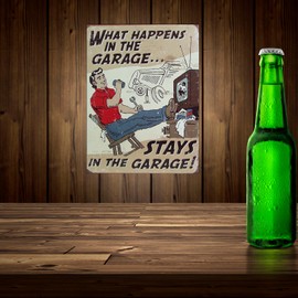 Shawprint WHAT HAPPENS IN THE GARAGE STAYS IN THE GARAGE RETRO METAL TIN WALL PLAQUE SIGN NOVELTY GIFT Home bar shed man cave (10" x 8")