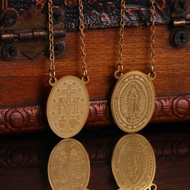 OEMOO Stainless Steel Scapulars Catholic Necklace, Our Father Padre Cross Pendant, Stainless Steel Jewelry for Men Women, Religious Gift (Oval-gold)