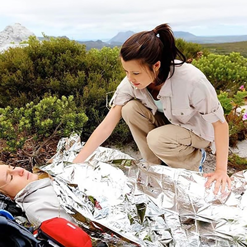 Camping Emergency Blankets, 210 * 160cm Survival Thermal Blanket for