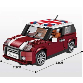 Car scale model to be assembled with mini-blocks. Typical English car. 1:24 scale