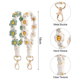 TNSLAND Pack of 2 Key Chains, Boho Keychain, Aesthetic Macrame Key Chain, Cute Daisy Bracelet, Car Braided Key Ring, Women Bag Pendant for Women and Girls, White + Green, White