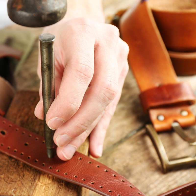 QUARKZMAN Leather Belt Pin Buckle with Rivets 35 mm Belt