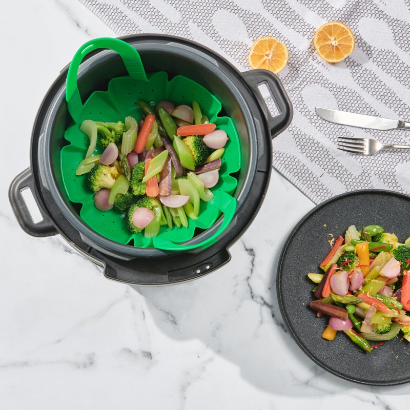 Cuisipro Silicone Vegetable Steamer, 16 x 9 x 3in, Green