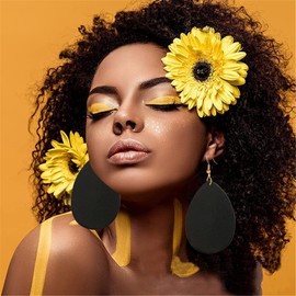 SMALLLOVE Wooden Hoop Earrings for Women Retro Black African Bohemian Wood Teardrop Geometric Lightweight Dangle Drop Earrings (Black)