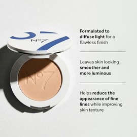 No7 Polvo de Triple Acción Lift & Luminate - Medio - Polvo Fijador de Maquillaje Prensado para La Cara - El Polvo Fijante Compacto Reduce La Apariencia de Líneas Finas y Mejora El Brillo (10G)