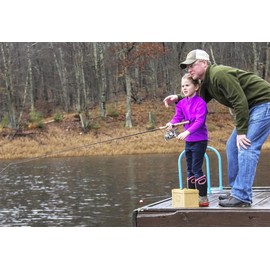 INTRUDER Nightcrawler Worm Bait Box, Keeps Bait Fresh, Packed with Good N' Lively Worm Bedding, 8-inch x 6-inch x 7-inch