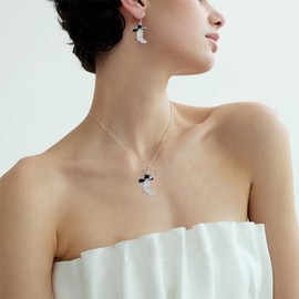 WCRAZYE 2 Pcs Western Cowgirl Pendant Necklace for Women Bohemian Fashion Sparkly Rhinestone Boot Star Necklace Boho Country Jewelry (Black)