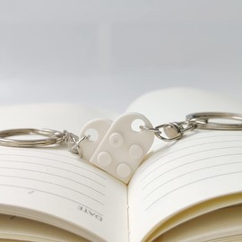 MPK Heart-Shaped Keychain Set – Matching Keychains for Couples, Valentine's Day Gift, Romantic Love Keychain for Him and Her